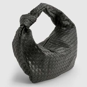 WOVEN KNOT OVERSIZED SHOULDER BAG